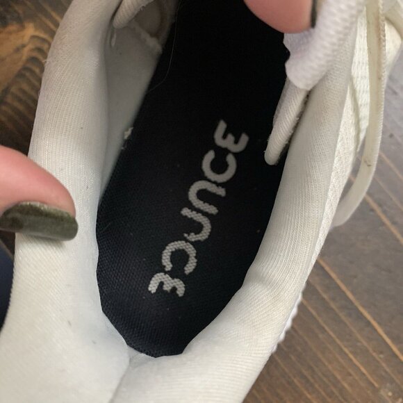 Adidas CrazyFlight Bounce 3 White Gum Volleyball Shoes BD7906 Womens Size 7.5 - Picture 8 of 9